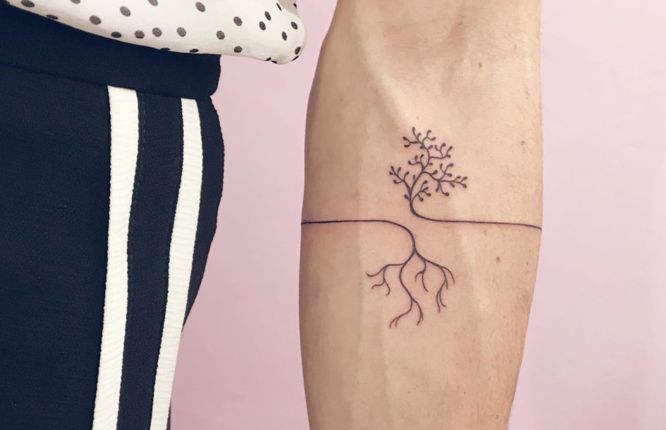 tatuaje arbol minimalista
