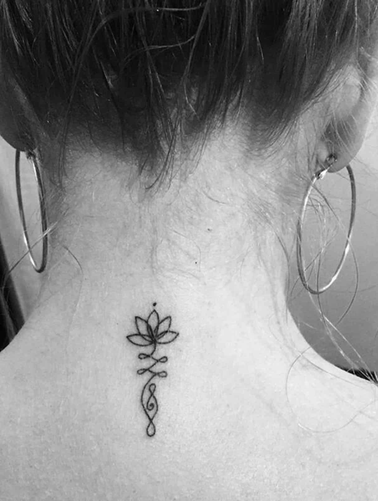 Ideas de tatuajes minimalistas para la espalda y su significado