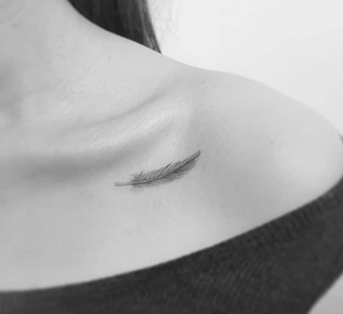 Tatuajes minimalistas: pluma