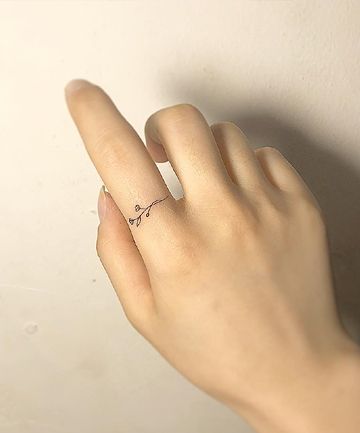 Tatuajes Rama como anillo