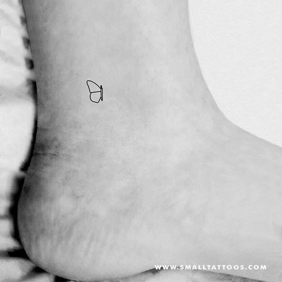 tatuajes de mariposas en el pie o tobillo