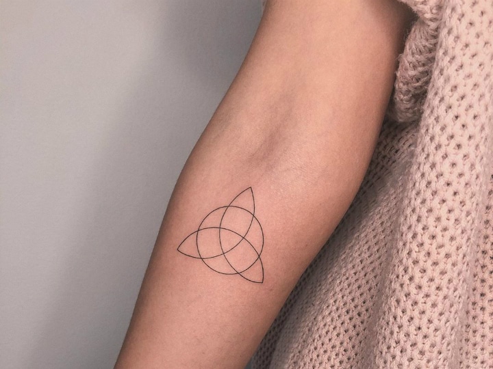 ideas de tatuajes minimalistas: celtico