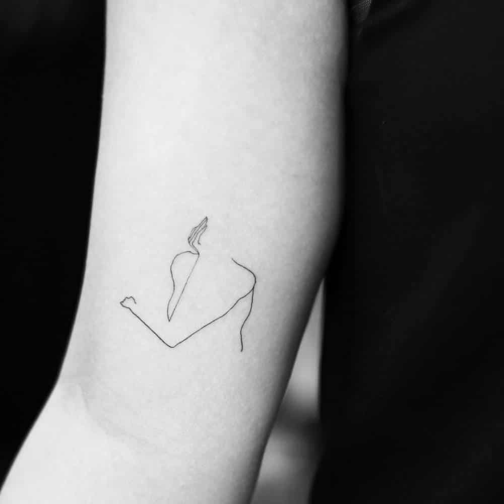 ideas de tatuajes minimalistas: lineales 