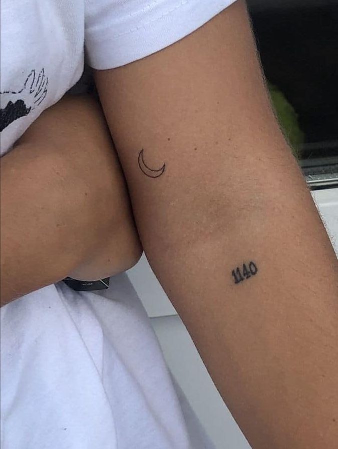 Tatuaje en el brazo de luna