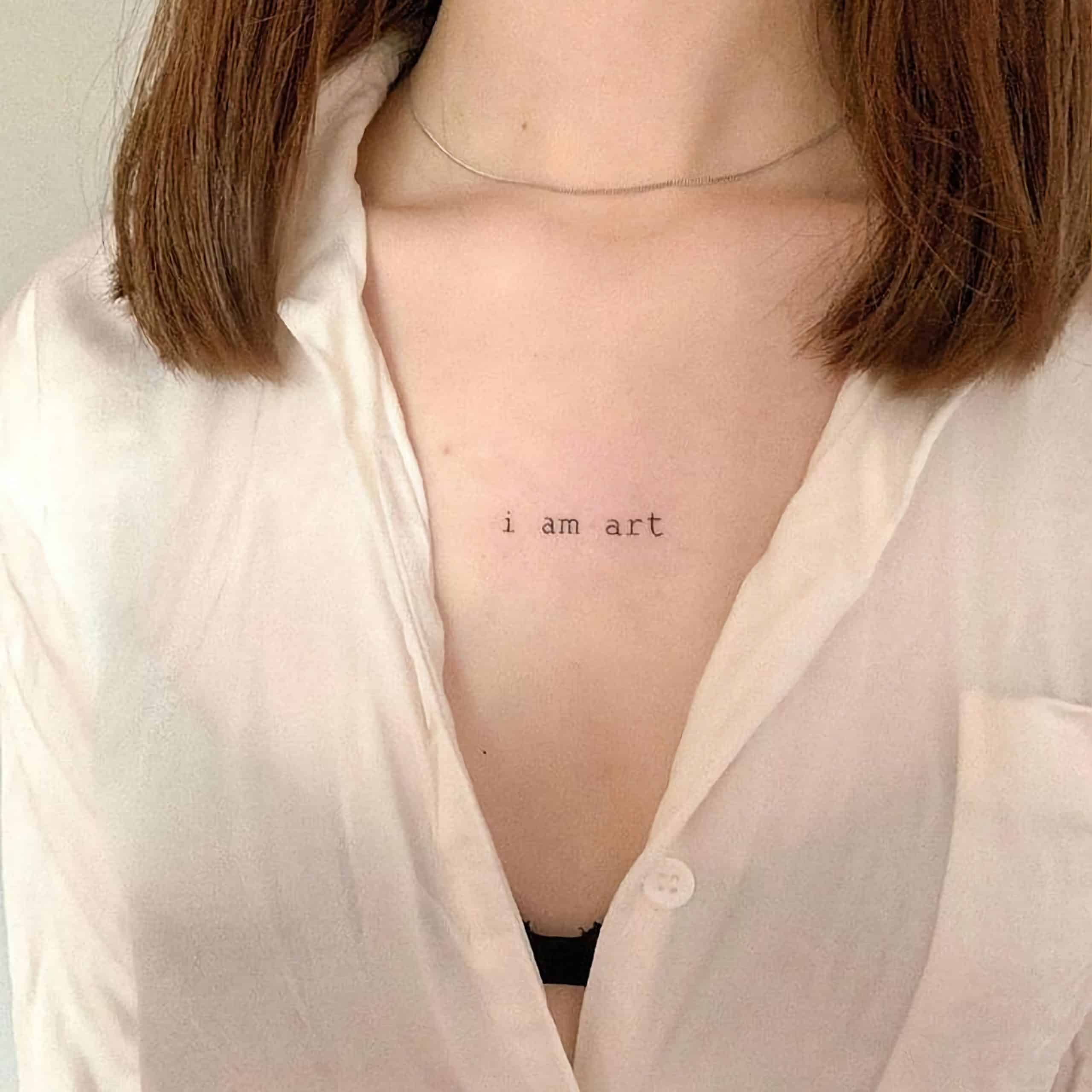 Frases para tatuarse - She is art