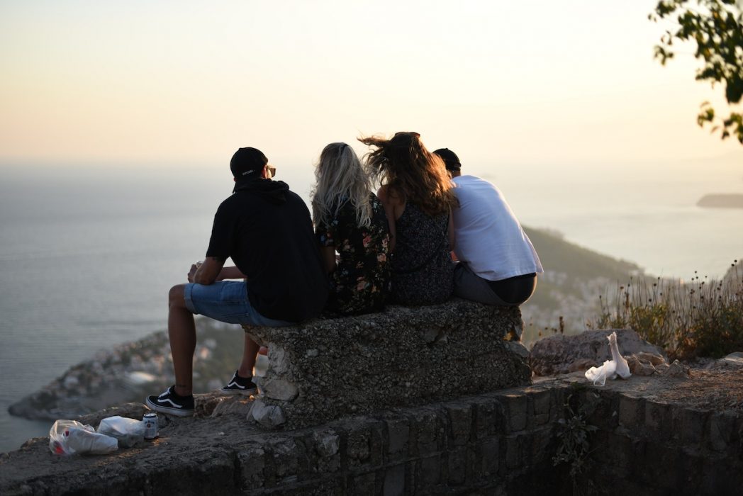 La importancia de tener una vida social fuera de la relación de pareja