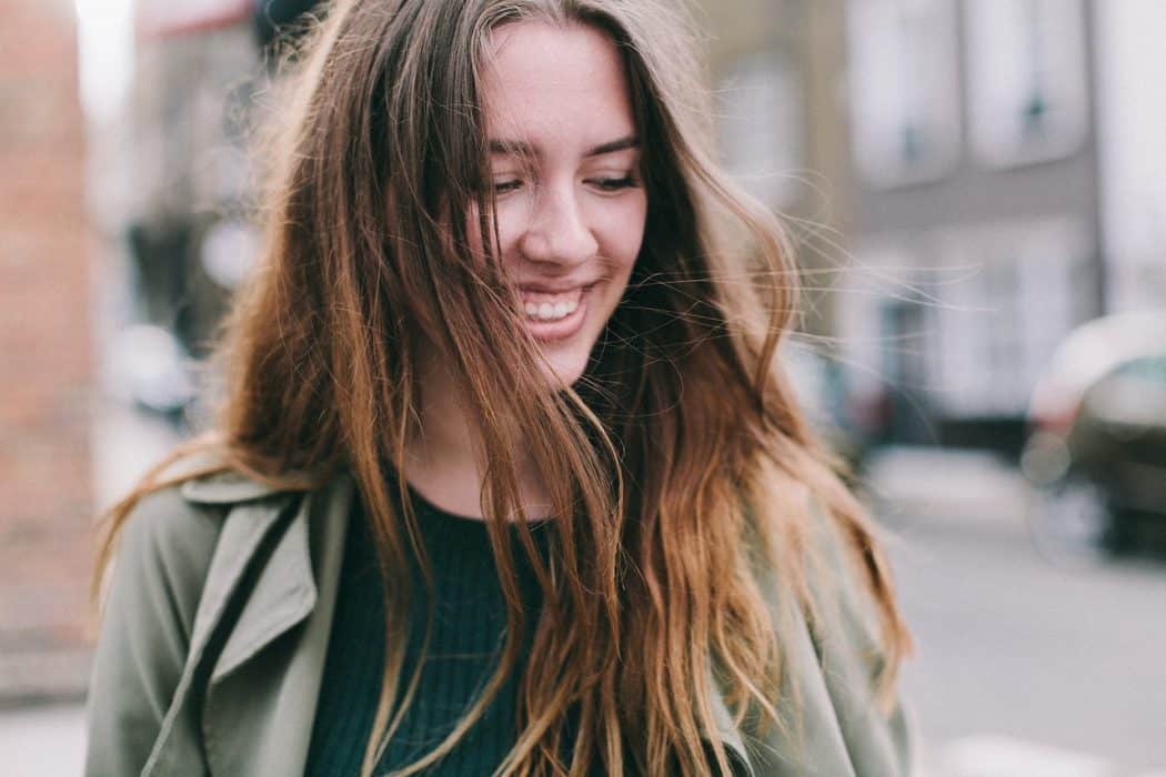 10 hábitos sencillos para despertar tus hormonas de la felicidad